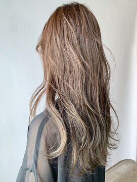 アイティー バイ アルバム 中野店(IT by ALBUM) レイヤーアッシュ_クールショートピンクベージュ_ba309601