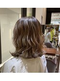 ミルクティーベージュハイライトハイトーンカラータッセルボブ