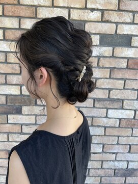 ジャム(JAM) シニヨンアレンジ◯