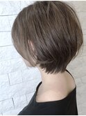 ショートボブ
