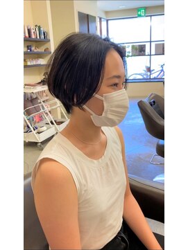 ヒカリス 東三国(HIKARIS) 大人可愛いハンサムショート/前髪無しショート