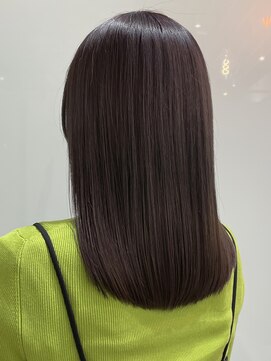 シーム(SEAM) ミスティックグレージュ×ストレートミディ