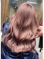 ラフ(LAFF)&nbsp;【ふんわり巻き髪×大人ピンクハイトーンカラー】