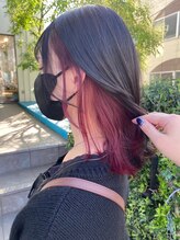 さりげなく、見えるとインパクト大のインナーカラー☆好きな色味をアクセントに☆