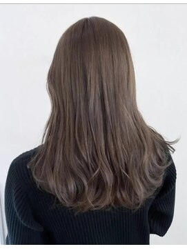 ラヴィールアーム(Ravir ame) グレージュカラー