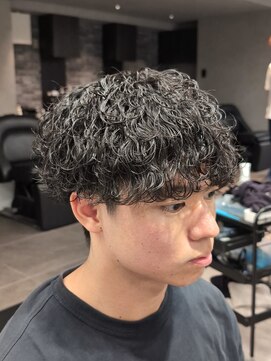 プルーブトウキョウ 渋谷(PROVE TOKYO) 波巻きスパイラルパーマラウンドマッシュ刈り上げメンズ