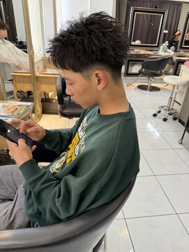 アイズ 海老名(AIZU) アップバングショート メンズショート スパイキーショート 眉毛