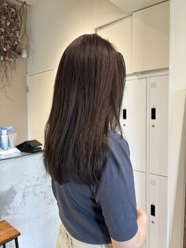 アローム(alom) イメチェン/ホワイトブロンド/外ハネボブ/美髪/茅ヶ崎