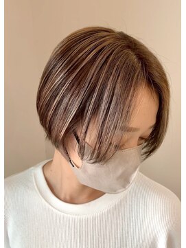 ドクターズサロン レラパール ショートボブ/前下がりボブ/センターパート/ハイライト/立体感