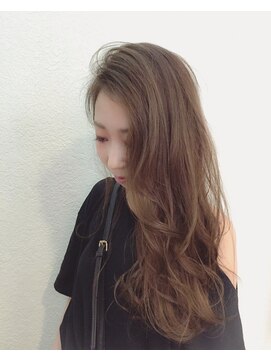 リル 塚口(LiL) 【LiL'】外国人風ヘアースタイル☆ism