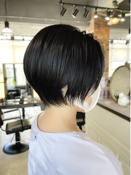 ザシー オモテサンドウ(The C) 30代40代50代◎トップにボリューム、首元スッキリ◎TheC表参道