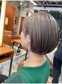 グレージュ×丸みボブ【岩本大樹】