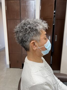 リリ(Liri material care salon by JAPAN) メンズパーマデザイン