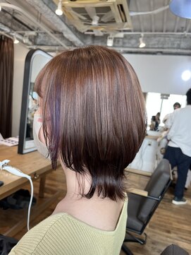 ヘアスペース リズム グリーン(Hair space Rizm green) ウルフ×パープル