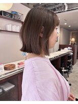 ルックアット(Look at)&nbsp;【Lookat】20代30代40代ウェーブボブ切りっぱなし外ハネベージュ