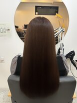 傷んだ毛先に潤いトリートメント