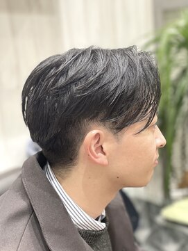 ヨシザワインク プレミアム 横浜 桜木町店(YOSHIZAWA Inc. PREMIUM) メンズツーブロック刈り上げアップバングセンターパート