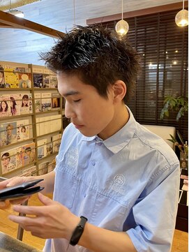 ラフ バイ マグ 南松本(R.A.F. by Mag) 松本強めシャドウパーマスパイラルパーマメンズマッシュウルフ