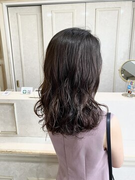 シェリア(Shelia) ミディアムパーマ