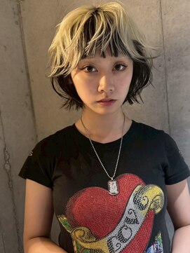 ネハス(nehus.) ハッシュカット/レイヤーカット/ブリーチ/ウルフカット/原宿