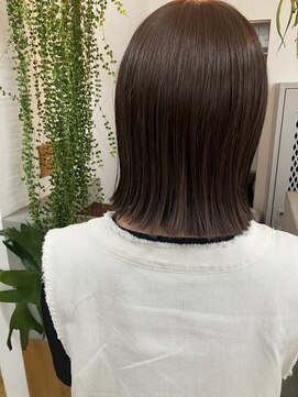 サナ(SANA) 切りっぱなしボブ/パッツンボブ/艶カラー/グレーパープル