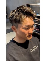 ニーイチイチ(211)&nbsp;メンズハイライト×ショートカット/アップバング