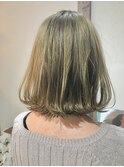 切りっぱなしボブ×外国人風ベージュ