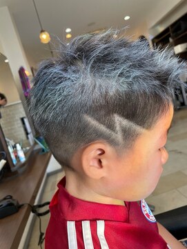 フォレスト(Forest) 大人顔負け!クール刈り上げ!