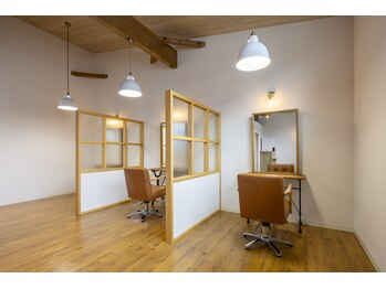 髪のお悩み改善専門美容室　月と星