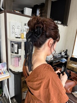 ヘアー リードレス(hair Re:dress) ボリューム編み込みアップヘア 結婚式お呼ばれヘア二次会ドレス