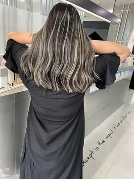 キング 枚方店(K!ng) 縮毛矯正髪質改善ハイライトレイヤーカット枚方美容室エクステ