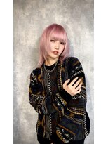 イコ(.ico)&nbsp;30代40代ダークアッシュ黒髪ボブウルフネビージュ小顔金髪