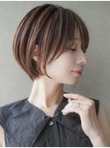 大人可愛い20代30代40代黒髪前下がりひし形小顔ボブ丸みショート