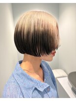 ノラ ウメダ(NORA UMEDA)&nbsp;切りっぱなしボブルーツカラーミルクティーベージュ大阪梅田