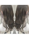 【艶髪】イヤリンググレージュカラー