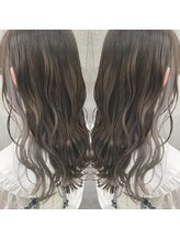 ラーミ(Raami) 【艶髪】イヤリンググレージュカラー