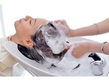 ティダ(TiDa)の雰囲気（Refa VEENA で頭皮とキューティクルの汚れをしっかりお掃除♪）