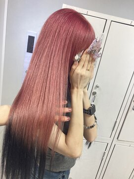 アーチフォーヘア 心斎橋店(a-rch for hair) ピンクとブラックのデザインカラー