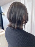 福山人気20代30代ぱつっと切りっぱなし小顔外はねボブグレージュ