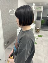 アト(Ato.)&nbsp;大人モードでお洒落なミニボブxプレイングカラー【菅井】
