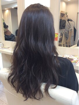 フィーカ(Fika) 大人暗髪ハイライトカラー×シフォンカール