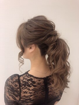 ヘアイズム ブランシュ(hair-ism BLanCHe) 【BLANCHE】ポニーテール