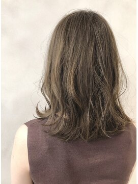 ユーフォリア 銀座(Euphoria) アッシュヌーディカラー/外ハネスタイル！［担当中間］