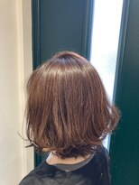 キー(KEY) 外ハネグラデーションボブ