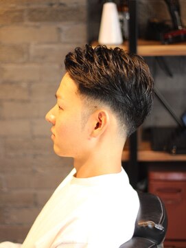 レオザバーバー(LEO the Barber) フェードスタイル