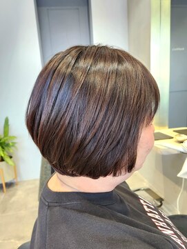 ジェコ(gecko) [gecko. Miwako]　ツヤツヤふんわりショートボブ！