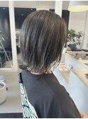 オリーブグレージュ