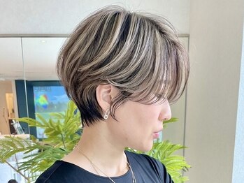 ハルキミナト ジャパン トウキョウ(HARUKI MINATO japan TOKYO)の写真/髪色から肌まで美しく魅せるカラーをご提案。艶感溢れる大人上品カラーに。[ショート/ショートカット]