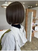 オリーブベージュ×ミニボブ