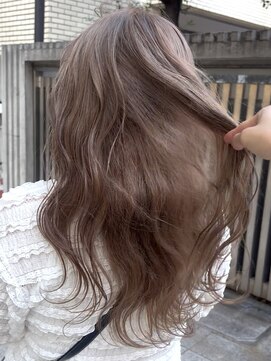 パティオン(PATIONN) 透明感ベージュカラー×ローレイヤー